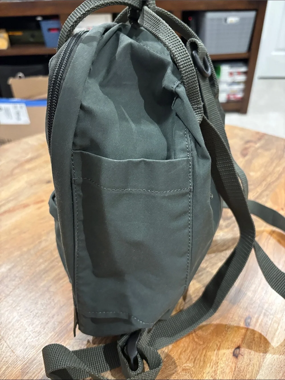 Fjallraven Kånken MINI Backpack - Forest Green with White/Red Logo